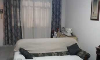 Imagem 5: Sobrado à 15 minutos USP - SP. Edícula nos fundos. entrada lateral