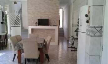 Imagem: Casa à venda com 296m², 3 quartos e 4