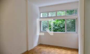 Imagem 2: Apartamento para Aluguel - Leblon, 2 Quartos, 62 m2