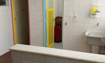 Imagem 2: Excelente apartamento vazio na quadra da praia. 02 quartos (01 suíte) e 01 vaga