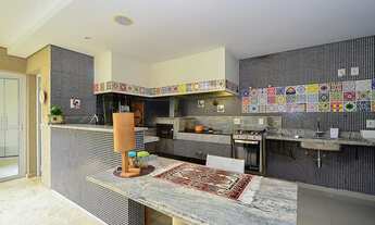 Imagem: Amplo sobrado em excelente localização