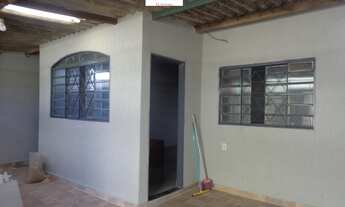 Imagem 2: QR 502 Ótimo Lote com Duas Casas com 1 e 2 Quartos Escriturada