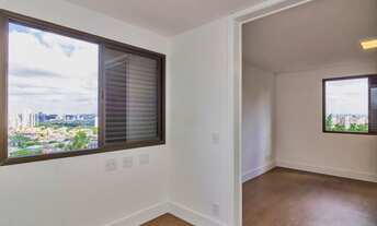 Imagem 4: Pinheiros - 2 Suítes um com closet, 2 vagas, Sala estar com varanda