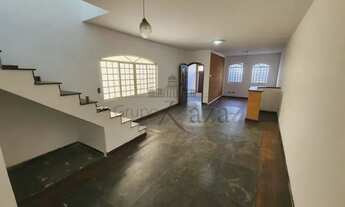 Imagem: Jacarei - Casa Padrão - Centro