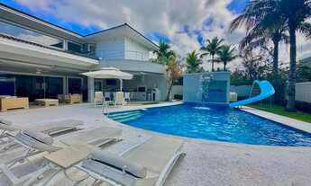 Imagem 2: Casa de luxo com 5 suítes e área de lazer com piscina, sauna e churrasqueira - 4 vagas - J