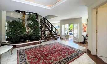 Imagem 6: Sobrado para venda tem 752 metros quadrados com 4 quartos em Granja Viana - Cotia - SP