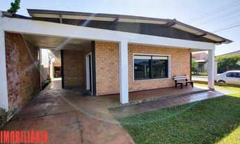 Imagem 4: Casa de esquina há poucos metros do mar em Avenida principal! Ref.:N 1069