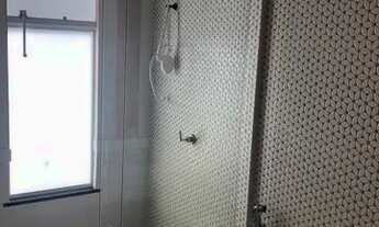 Imagem 2: Casa de condomínio térrea para aluguel possui com 4 suítes