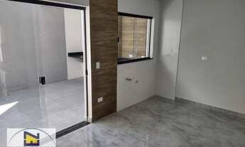 Imagem 3: Sobrado novo no bairro Jerusalém. Possui 3 suítes, 4 vagas de garagem, quintal com churras