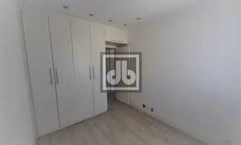 Imagem 4: Apartamento à venda na Praça da Bandeira, 2 quartos, suíte, 1 vaga e infraestrutura comple