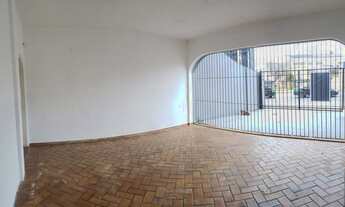 Imagem 3: Casa Comercial em ótima localização na Av Itavuvu. Espaçosa, ideal para vários tipos de co