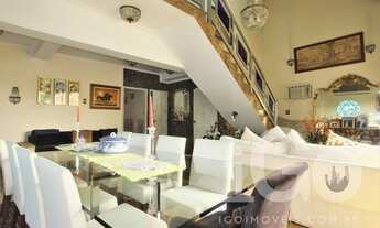 Imagem 6: Casa charmosa , com bela vista para o bairro - rua fechada com guarita