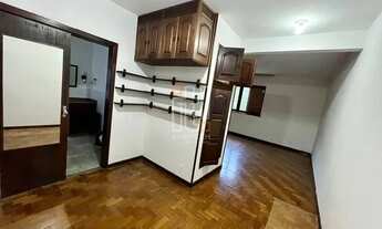 Imagem 7: Casa para aluguel e venda possui 292 metros quadrados com 5 quartos