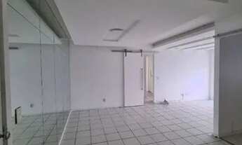 Imagem 6: ALUGO 2 quartos com dependência revertida, andar alto, vista livre