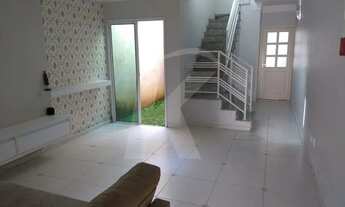 Imagem: Sobrado de 90m2 com 3 dormitórios sendo