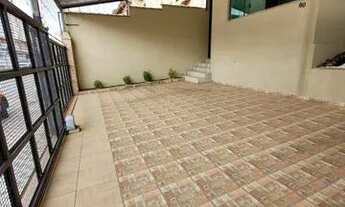 Imagem 2: 4177- Casa para Locação no Bairro Flamboyant com 250 m2