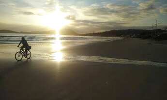 Imagem 3: Apartamento 2 Dormitórios ( suítes) em Mariscal - Bombinhas