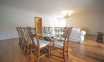 Imagem 4: Oportunidade!!! Sobrado no Pacaembu com 528m² de construção, 3 suítes, 5 vagas. Rua tranqu