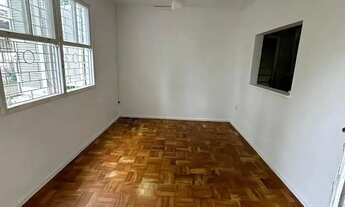 Imagem 3: VENDO CASA FRENTE E FUNDOS EM BOM ESTADO DE CONSERVAÇÃO - IMOVEL ENCONTRA-SE ALUGADO