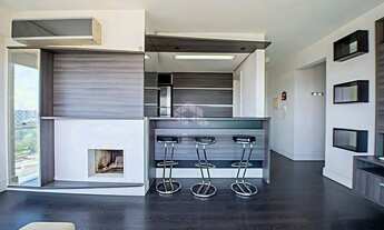 Imagem 2: Apartamento 02 dormitórios, sendo 01 suíte, 73m2, com sacada, semimobiliado no Três Figuei