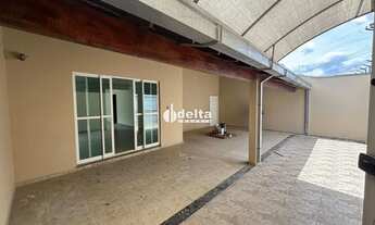 Imagem 7: Casa residencial com 3 quartos sendo 1 suíte disponível para venda no bairro Roosevelt em