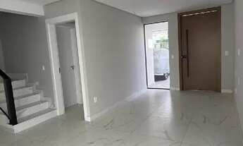 Imagem 3: Casa no Condomínio Vila Zoe com 4 Quartos (3 Suítes) na Frente