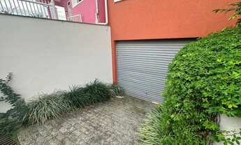 Imagem 2: Casa com 3 quartos, terraço privativo com churrasqueira e 3 vagas para locação próximo ao