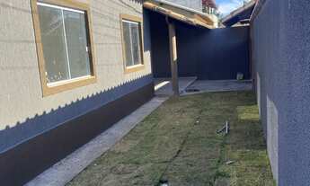 Imagem: Casa na 87 esquina meio terreno com piscina