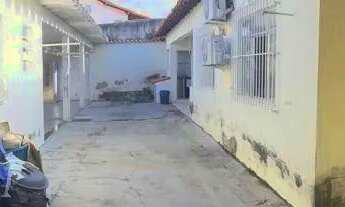 Imagem 2: CASA AO LADO DA PRAÇA JOÃO HÉLIO