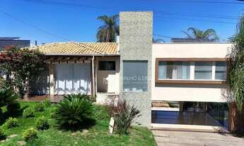 Imagem: Casa alto padrão no Condomínio Montserrat
