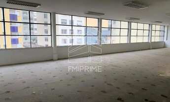 Imagem 3: Prédio Comercial Versátil para Locação: Ideal para Escritórios, Educação, Logística e Even