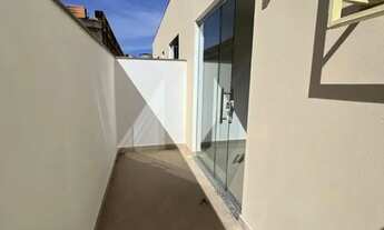 Imagem 2: CASA 2 QUARTOS COM VAGA