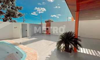 Imagem 2: Casa Duplex, 04 Quartos, Sala de Estar, Sala de Jantar, 03 vagas de garagem, áre