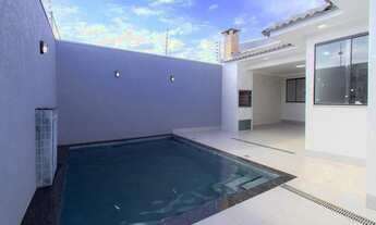 Imagem: Casa Nova com Piscina Aquecida no Jardim