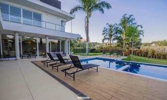 Imagem 4: Casa alto padrão com 5 quartos, suites, escritório, área gourmet, piscina no Residencial V