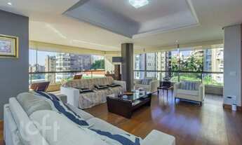 Imagem 2: Imóvel para venda possui 244 metros quadrados com 3 quartos em Rio Branco - Porto Alegre