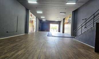 Imagem: Salão Comercial Amplo com Mezanino e Estacionamento