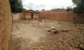 Imagem 2: Casa com quintal grande, oportunidade em região de valorização - Pedra Mole