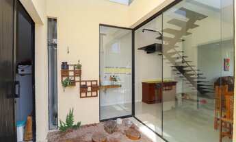 Imagem 3: Sobrado à venda mobiliado com 3 quartos 1 vaga de esquina no Cidade Industrial