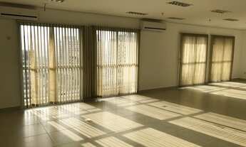 Imagem 6: Muito bem localizada essa sala, em andar alto, no edificío Next Office no Broklyn, conta c