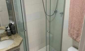 Imagem 3: Apartamento de 63m² distribuídos em 02 dormitórios com armários embutidos e mais 01 suite