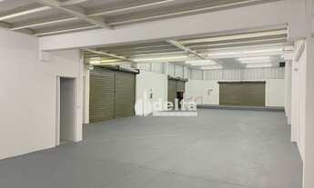 Imagem 3: Barracão para alugar, 400 m² por R$ 8.000,00/mês - Nossa Senhora Aparecida - Uberlândia/MG