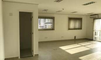 Imagem 5: Muito bem localizada essa sala, em andar alto, no edificío Next Office no Broklyn, conta c