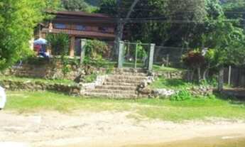 Imagem 3: Casa para venda possui 695 metros quadrados com 1 quarto em Lagoa da Conceição - Florianóp