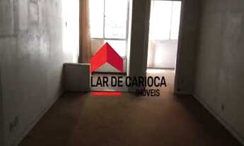 Imagem: Laranjeiras 2 quartos com vaga e dependência