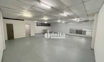 Imagem 2: Barracão para alugar, 400 m² por R$ 8.000,00/mês - Nossa Senhora Aparecida - Uberlândia/MG