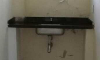 Imagem 2: Sala Comercial na zona Centro à venda