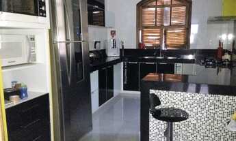 Imagem 2: Casa colonial 6 quartos com piscina