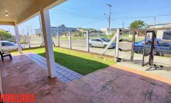 Imagem 5: Casa de esquina há poucos metros do mar em Avenida principal! Ref.:N 1069