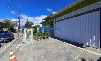 Imagem 3: PALHOçA - Casa Padrão - Madri